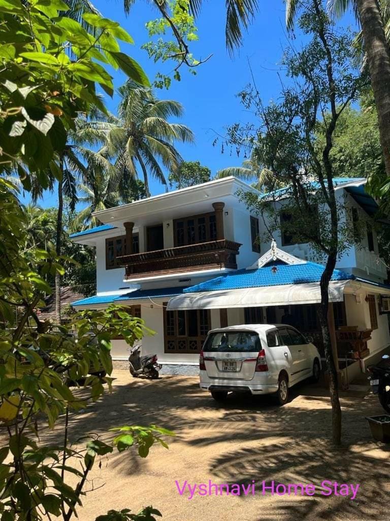 Vyshnavi Home Stay Thanniyam Exterior foto