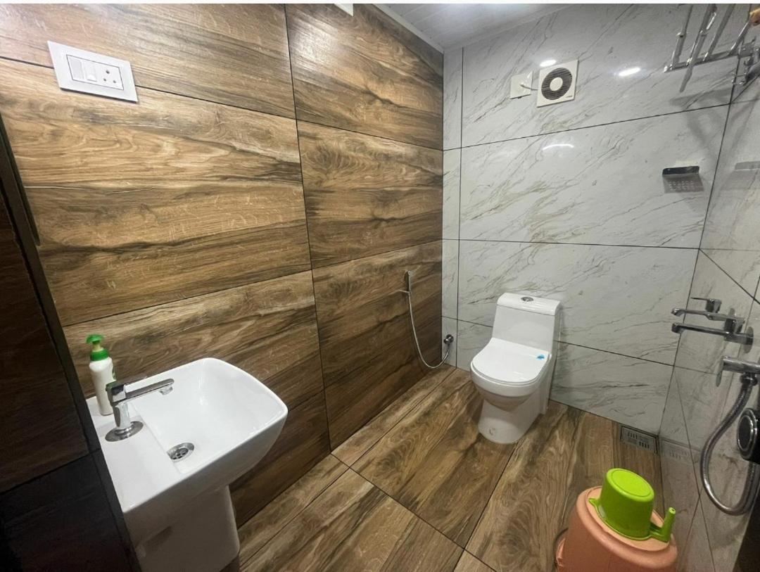 Vyshnavi Home Stay Thanniyam Exterior foto